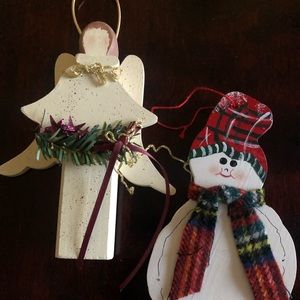Lot of Five Wooden Christmas Ornaments 🎄